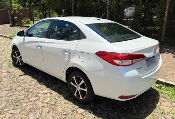 TOYOTA YARIS 1.5 16V FLEX SEDAN XLS MULTIDRIVE